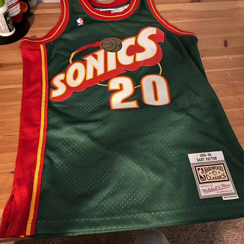 Men Gary Peyton Hardwood Classic Vintage Jersey Size Medium Never Worn NBA